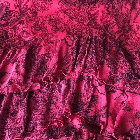 Betsey Johnson silk, airy, elegant black on red lined special occasion dress. - Picture 12 of 12